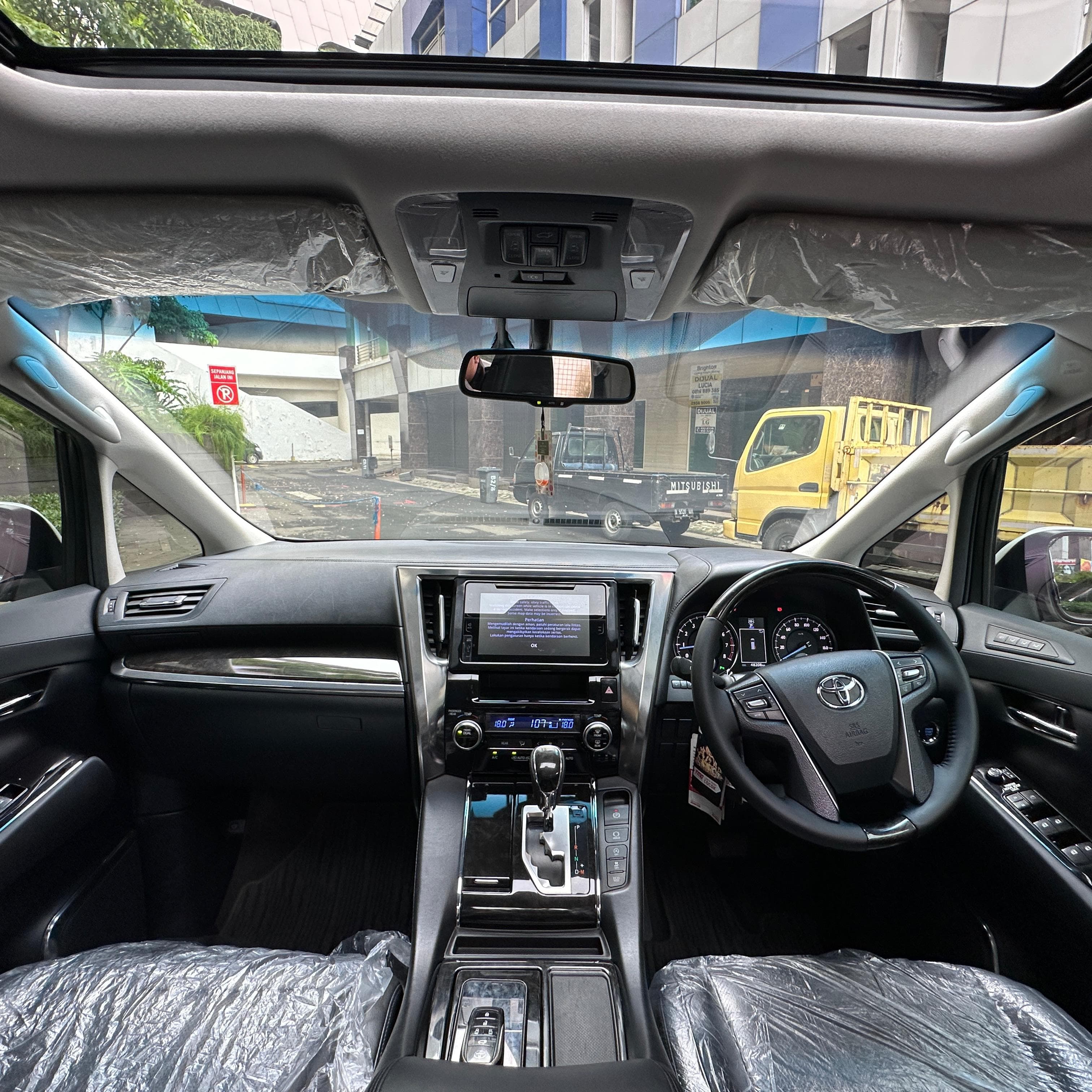 Toyota Vellfire — foto 5