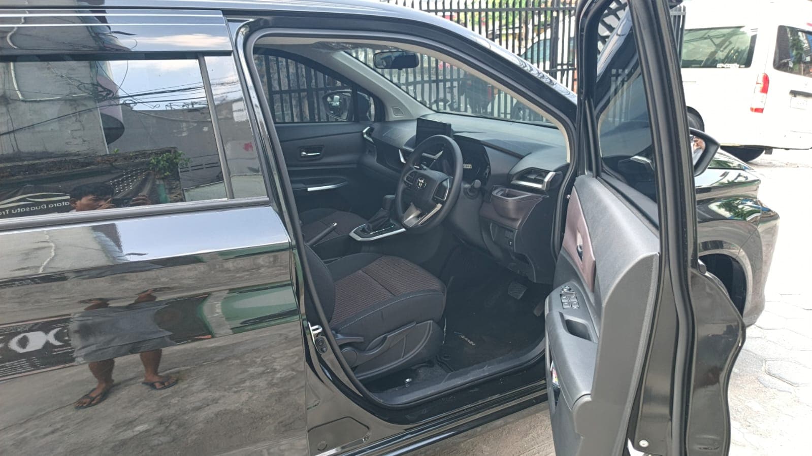 Toyota Avanza G — foto 8