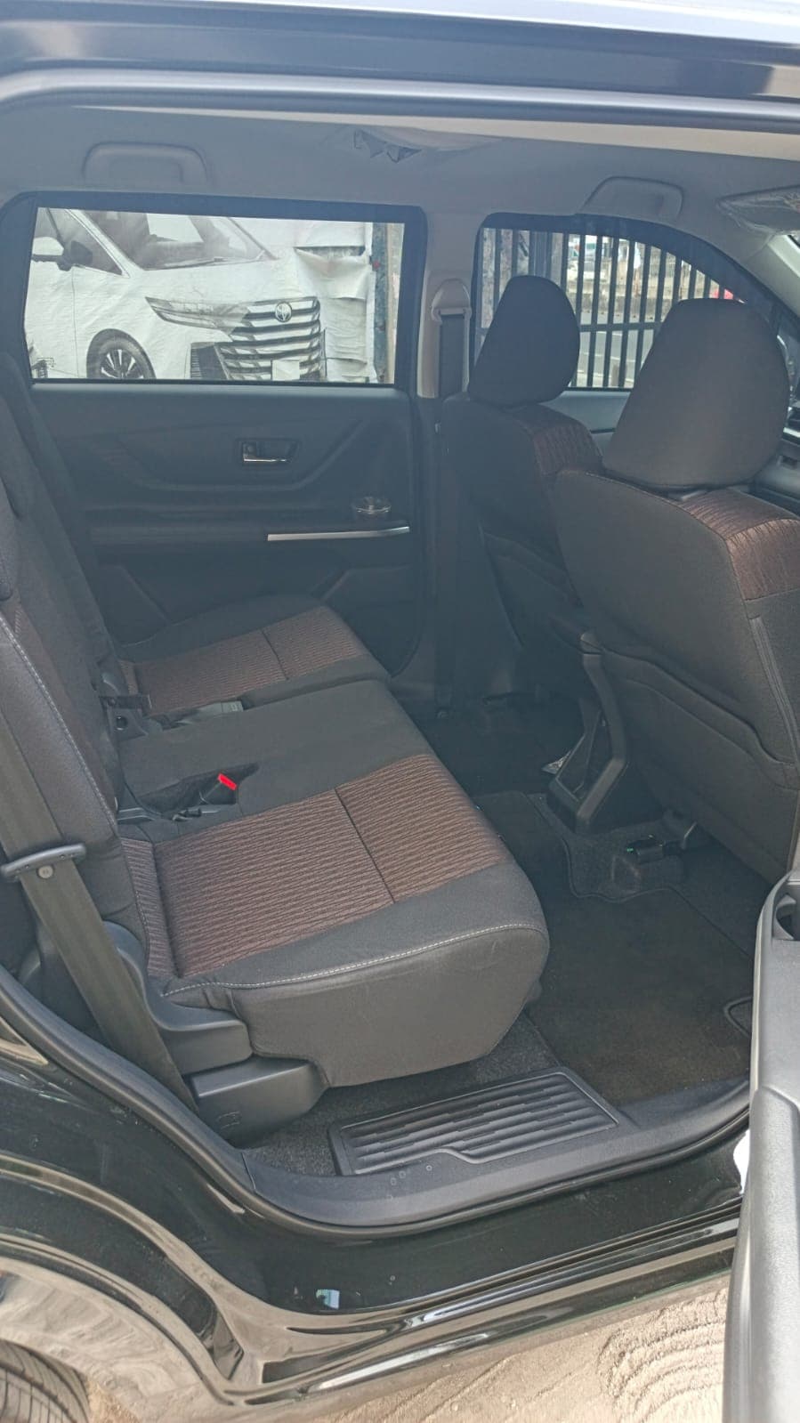 Toyota Avanza G — foto 3